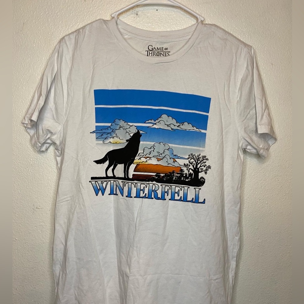 Game of thrones “winterfell” Tshirt size Medium